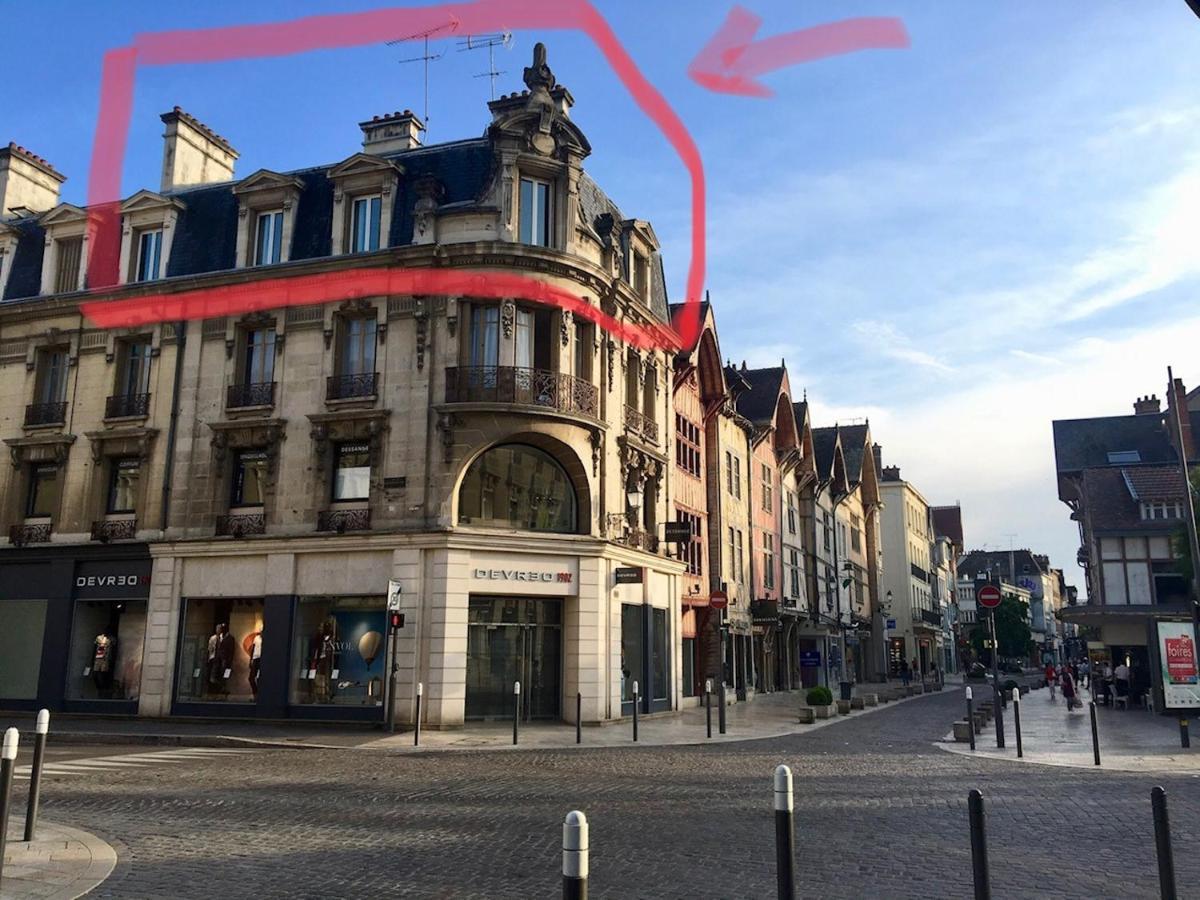 Le Millesime 2 : Hyper Centre Lägenhet Troyes Exteriör bild